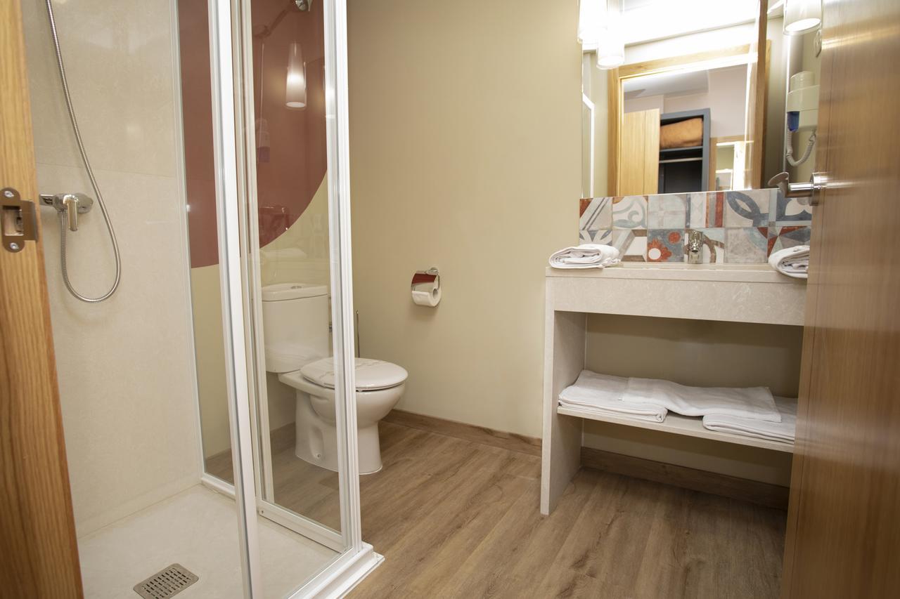 Hotel Novoa Саррія Екстер'єр фото