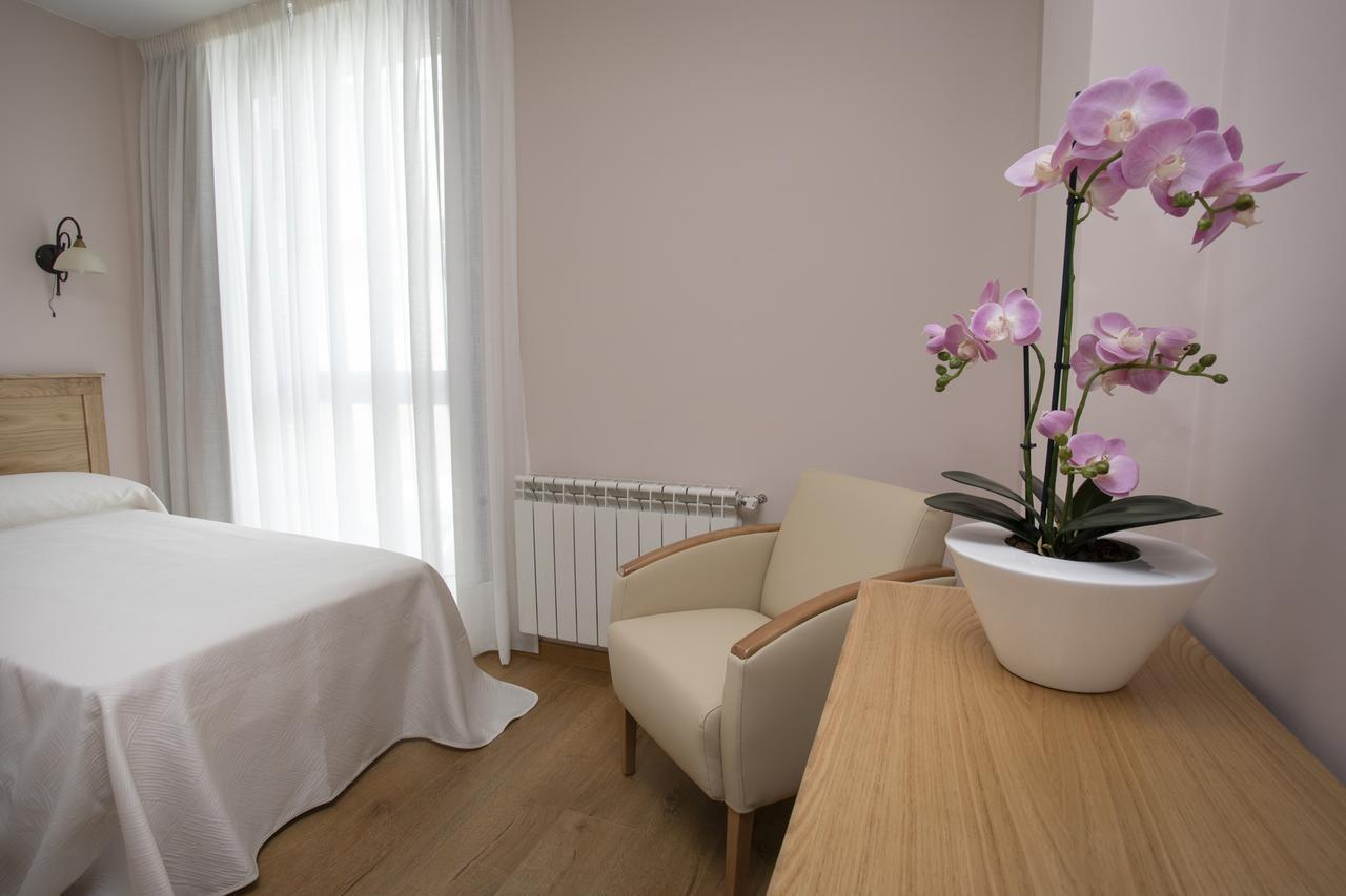 Hotel Novoa Саррія Екстер'єр фото